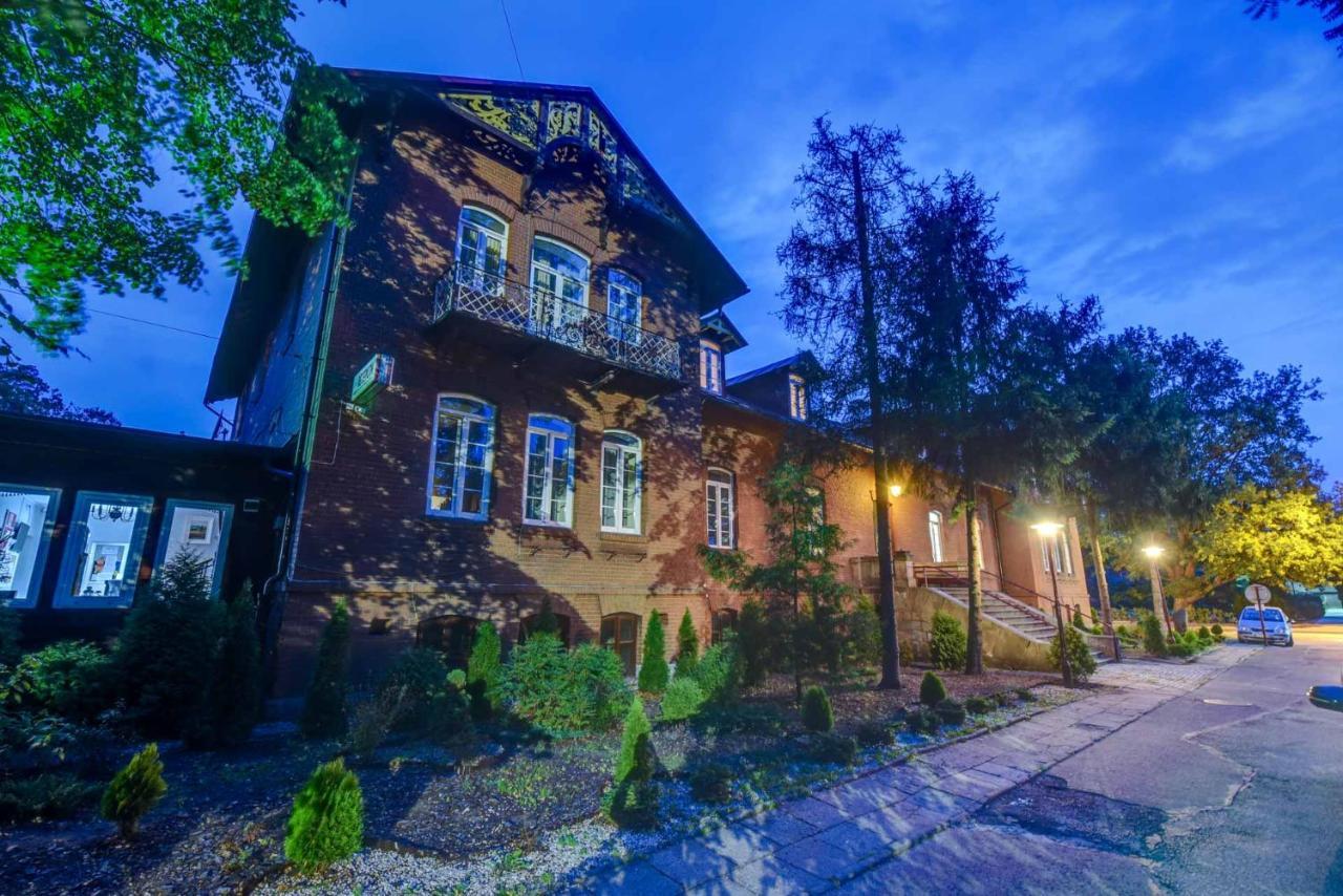 Savoy Bed & Breakfast Spała Eksteriør bilde