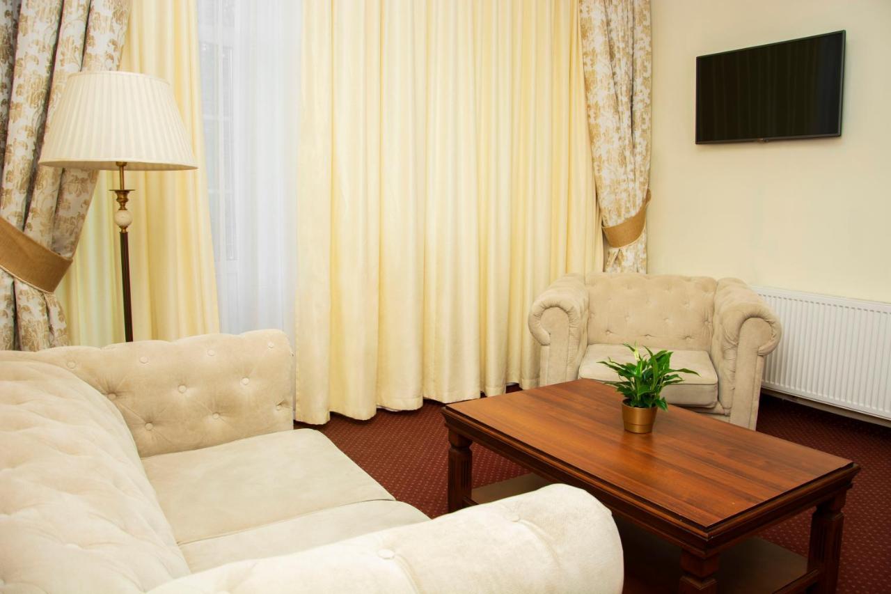 Savoy Bed & Breakfast Spała Eksteriør bilde