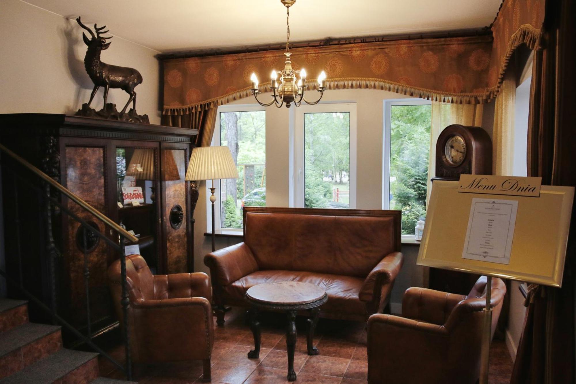 Savoy Bed & Breakfast Spała Eksteriør bilde