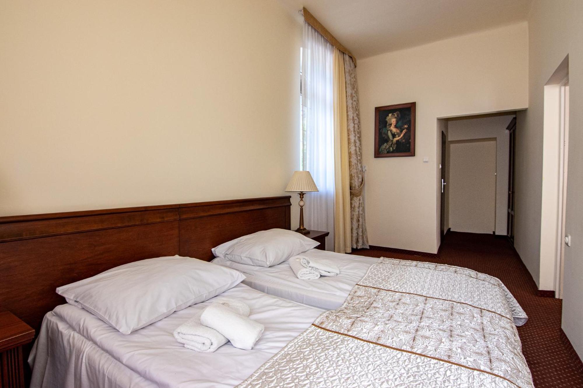 Savoy Bed & Breakfast Spała Eksteriør bilde